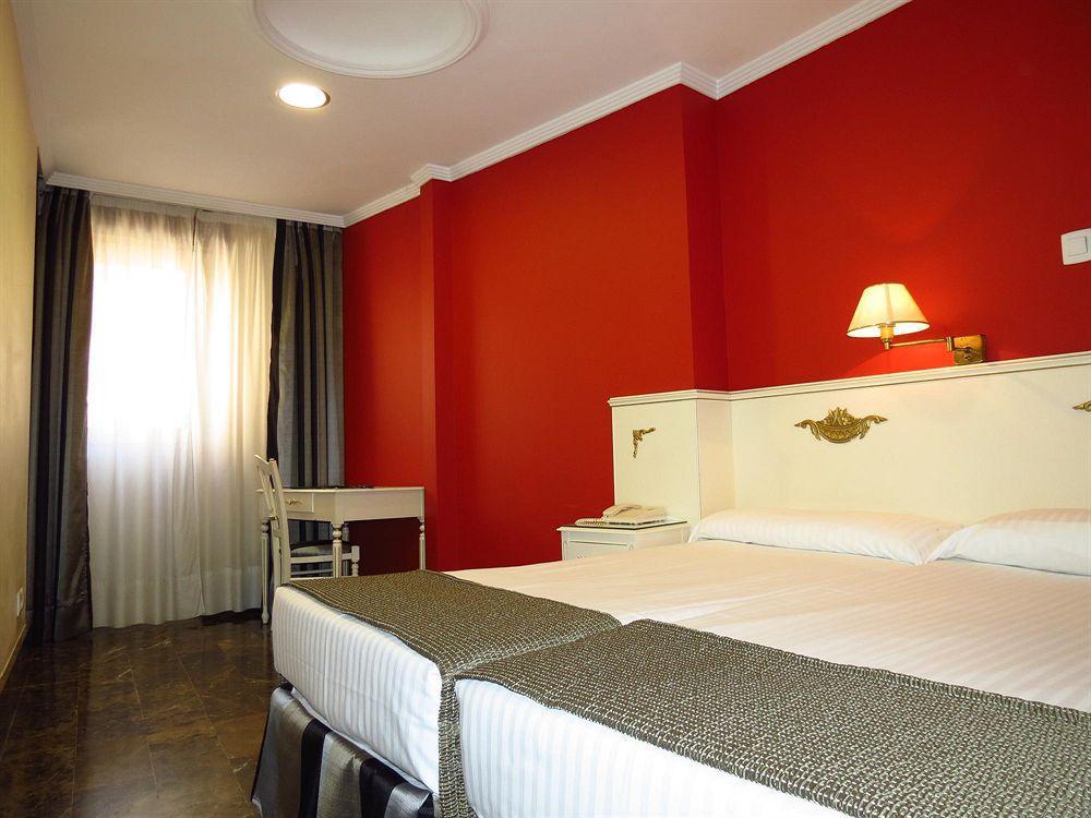 Hotel Boutique Catedral Valladolid Bilik gambar