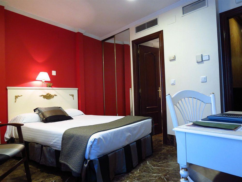 Hotel Boutique Catedral Valladolid Bilik gambar