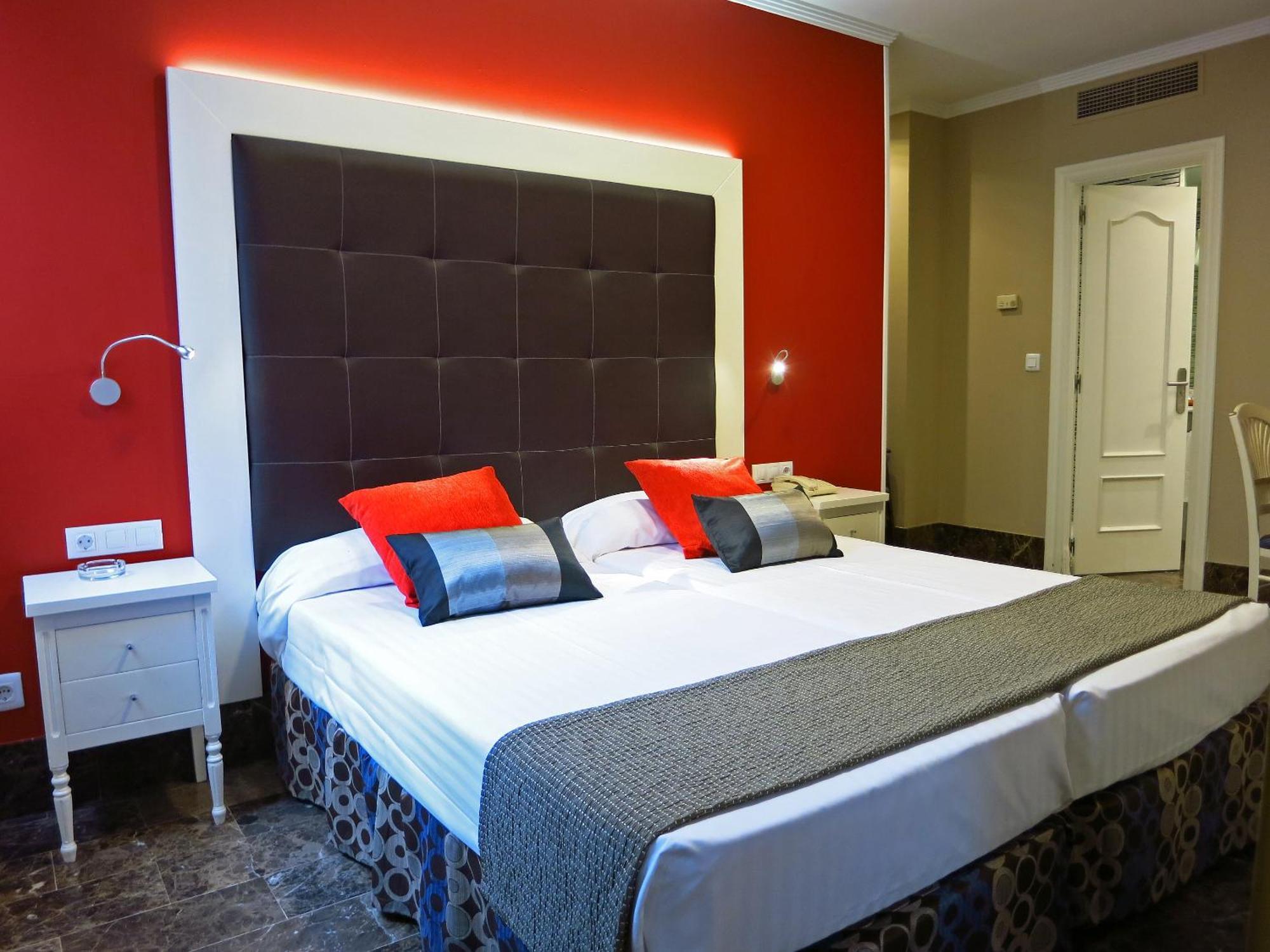 Hotel Boutique Catedral Valladolid Bilik gambar